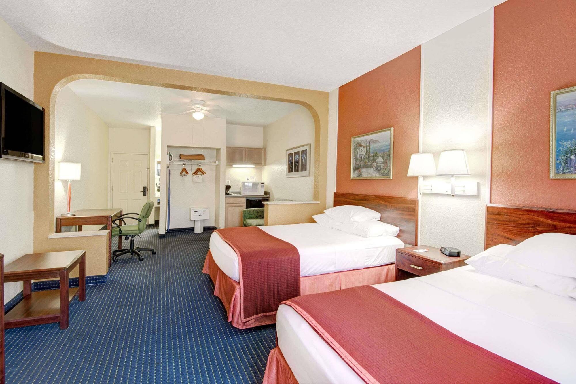 Howard Johnson By Wyndham San Antonio Hotel & Suites Exterior foto